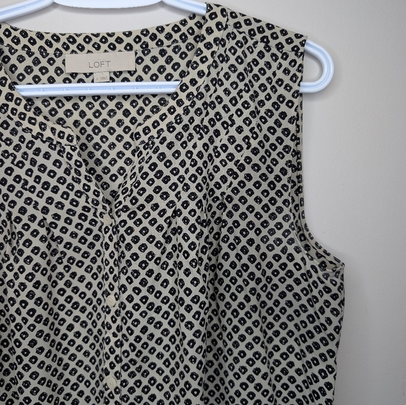 LOFT Ann Taylor Large Women's Sleeveless Patterned Black Taupe Tie Top Blouse - Picture 3 of 8